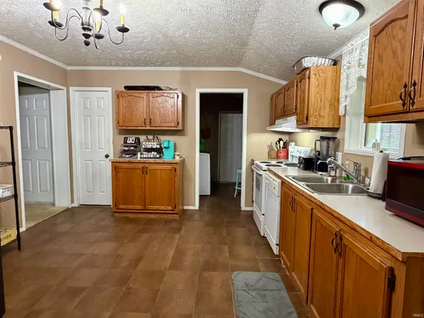 $147,649 | 2217 West Willow Lane, Peru, IN 46970