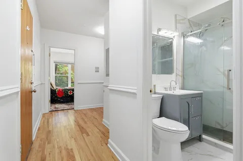 $180,000 | 2556 West Rosemont Avenue, Unit 1, Chicago, IL 60659
