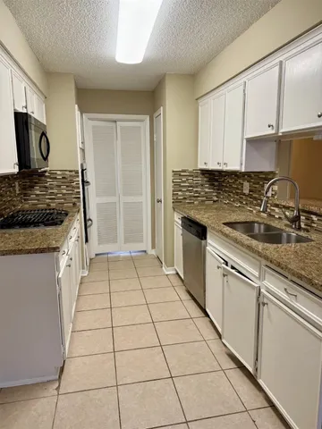 $185,000 | 6810 Sandswept Lane, Houston, TX 77086