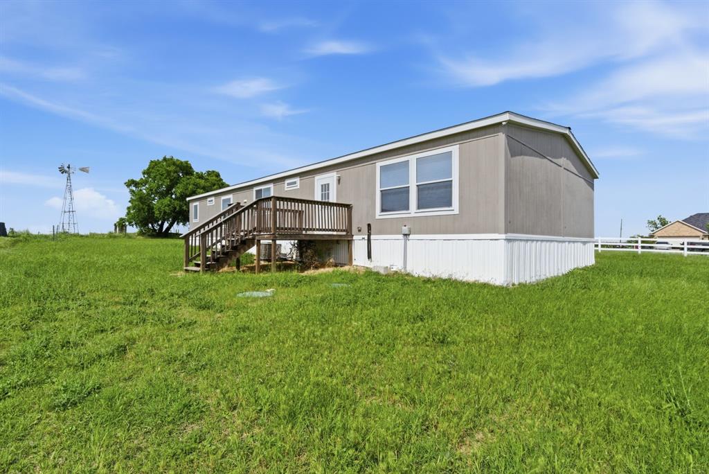 303 Mesa Ridge Decatur, TX 76234 - Photo 14 of 32