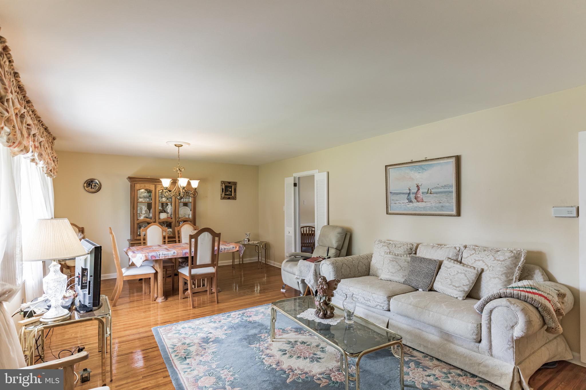 134 North Valleybrook Road Cherry Hill, NJ 08034 - Photo 3 of 30