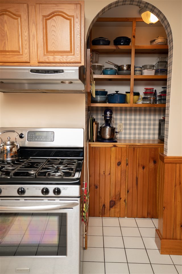 395 Macmiller Road, Unit 3 Morristown, VT 05661 - Photo 7 of 22