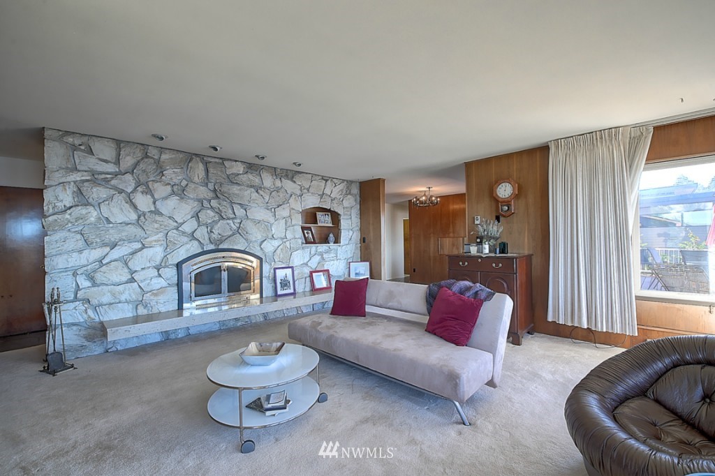 17522 Talbot Road Edmonds, WA 98026 - Photo 12 of 25