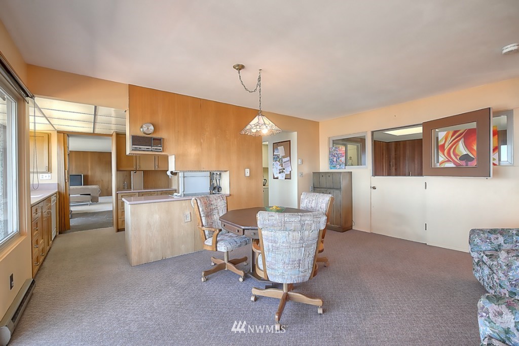 17522 Talbot Road Edmonds, WA 98026 - Photo 14 of 25