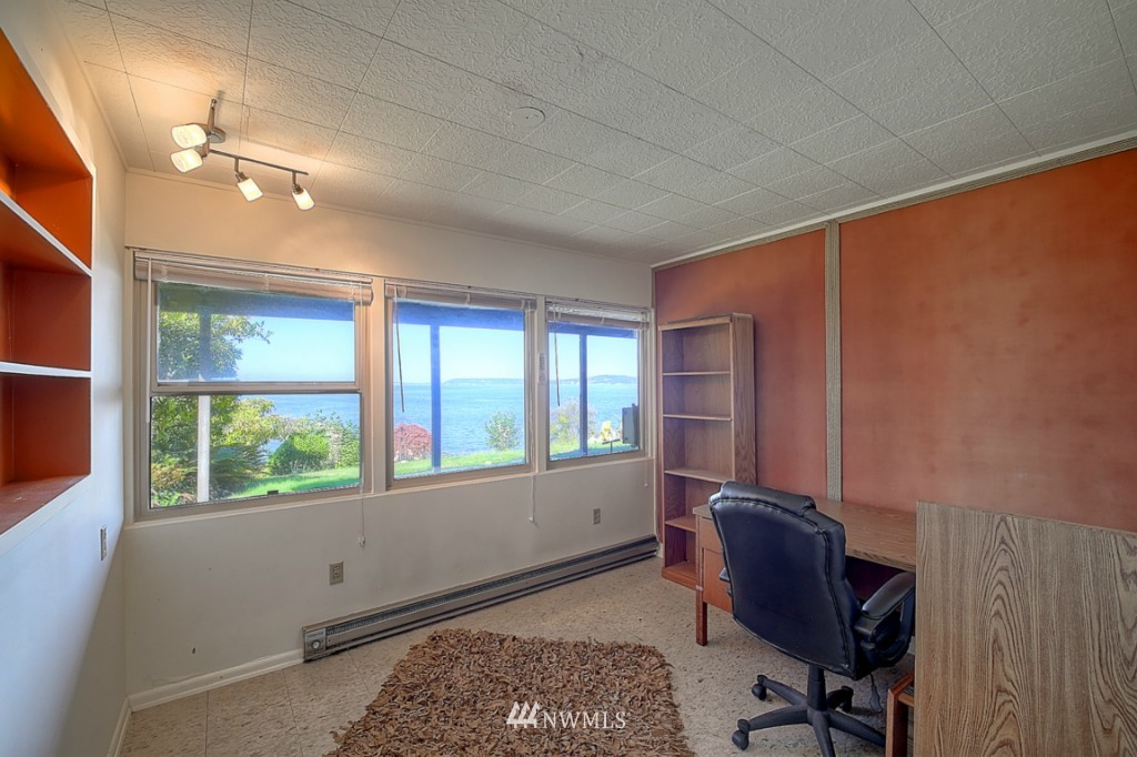 17522 Talbot Road Edmonds, WA 98026 - Photo 18 of 25