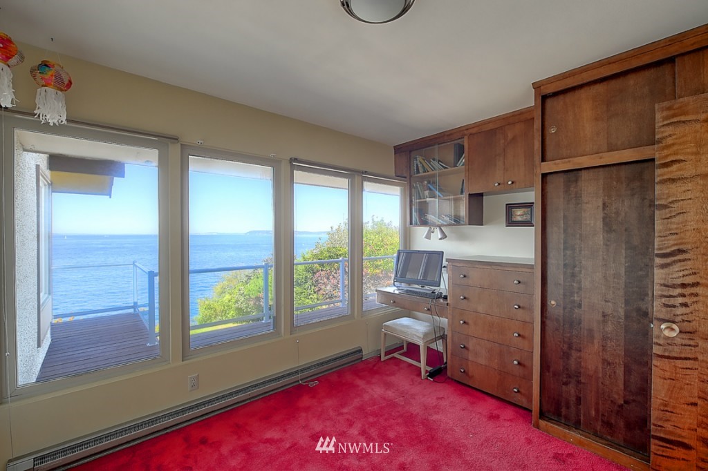 17522 Talbot Road Edmonds, WA 98026 - Photo 8 of 25