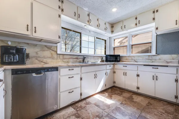 $255,000 | 1104 South Maddox Avenue, Dumas, TX 79029
