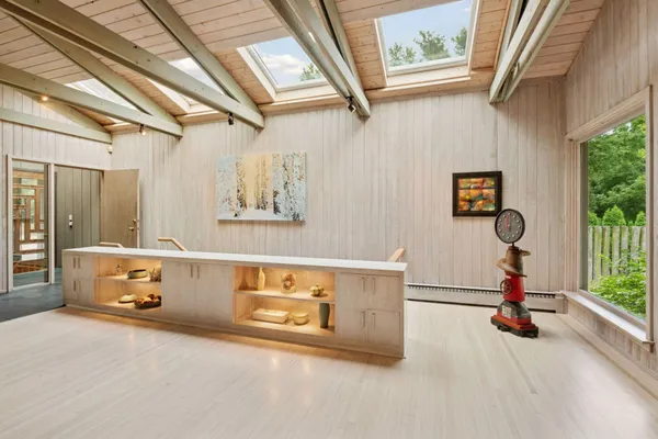 $1,495,000 | 3325 West 34 1/2 Street, Minneapolis, MN 55416