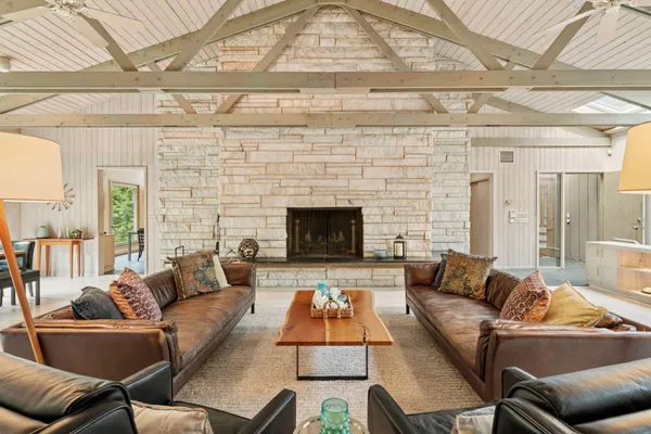 $1,495,000 | 3325 West 34 1/2 Street, Minneapolis, MN 55416