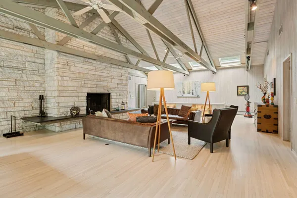 $1,495,000 | 3325 West 34 1/2 Street, Minneapolis, MN 55416