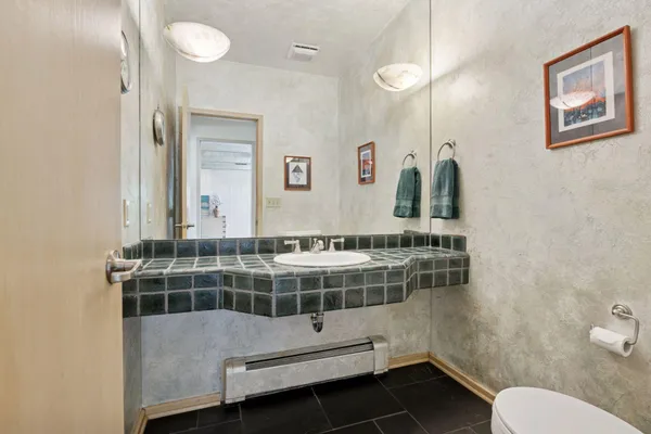 $1,495,000 | 3325 West 34 1/2 Street, Minneapolis, MN 55416