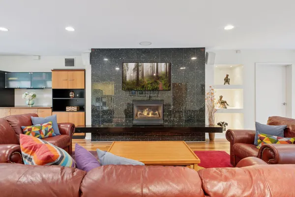 $1,495,000 | 3325 West 34 1/2 Street, Minneapolis, MN 55416