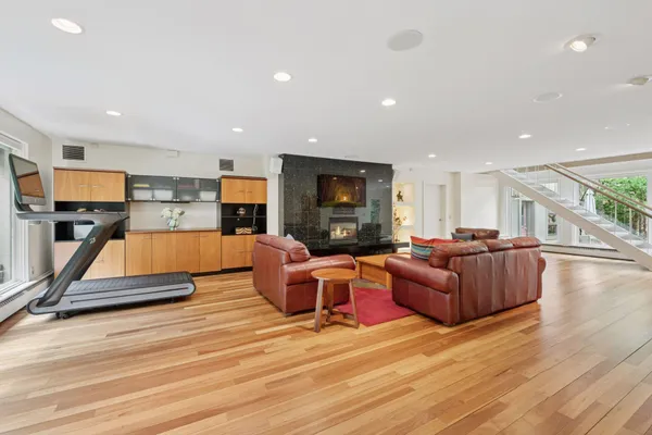 $1,495,000 | 3325 West 34 1/2 Street, Minneapolis, MN 55416
