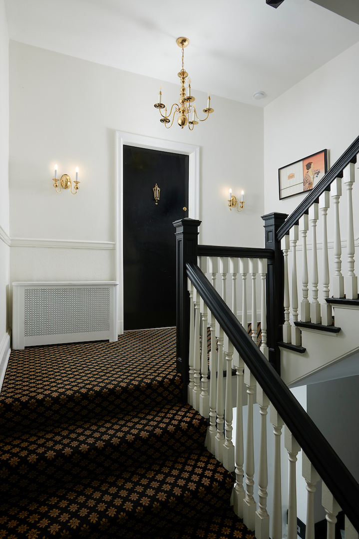 635 West Sheridan Road, Unit 1 Chicago, IL 60613 - Photo 4 of 46