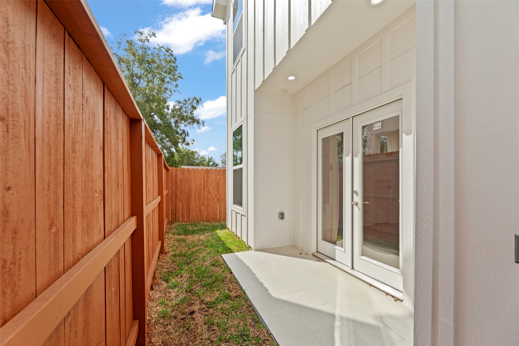 1477 Ferguson Way Houston, TX 77088 - Photo 15 of 37 a bathroom with a tub and shower