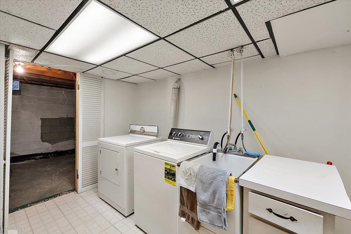 1485 Torrey Road Grosse Pointe Woods, MI 48236 - Photo 46 of 60