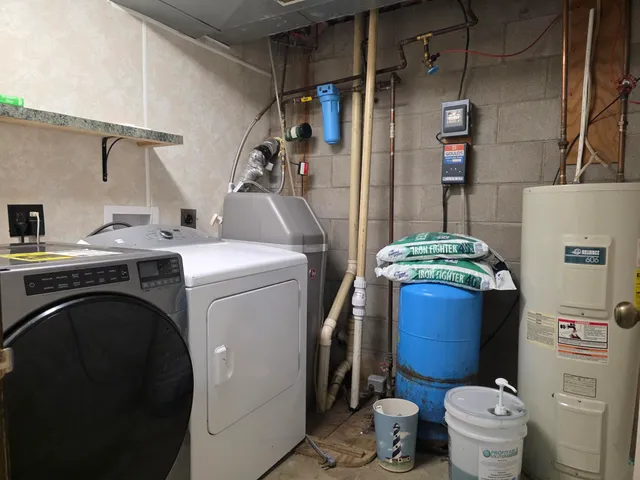 $215,000 | 808 Rolling Meadows Drive, Quincy, MI 49082