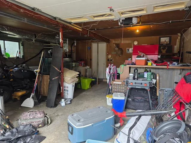 $215,000 | 808 Rolling Meadows Drive, Quincy, MI 49082