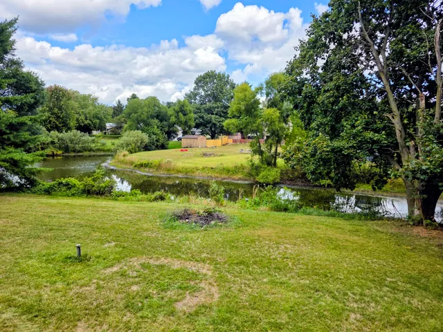 $215,000 | 808 Rolling Meadows Drive, Quincy, MI 49082