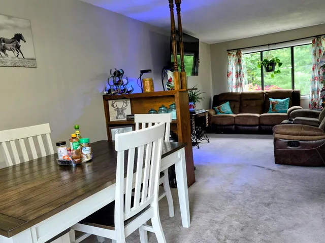 $215,000 | 808 Rolling Meadows Drive, Quincy, MI 49082