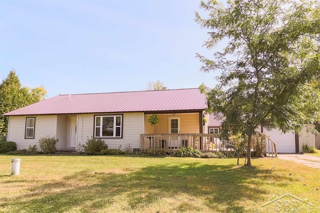 1682 North Stark Road Midland, MI 48642 - Photo 2 of 20 50155165-d4392182-113e-404a-9989-c5bb633d2bce.JPG