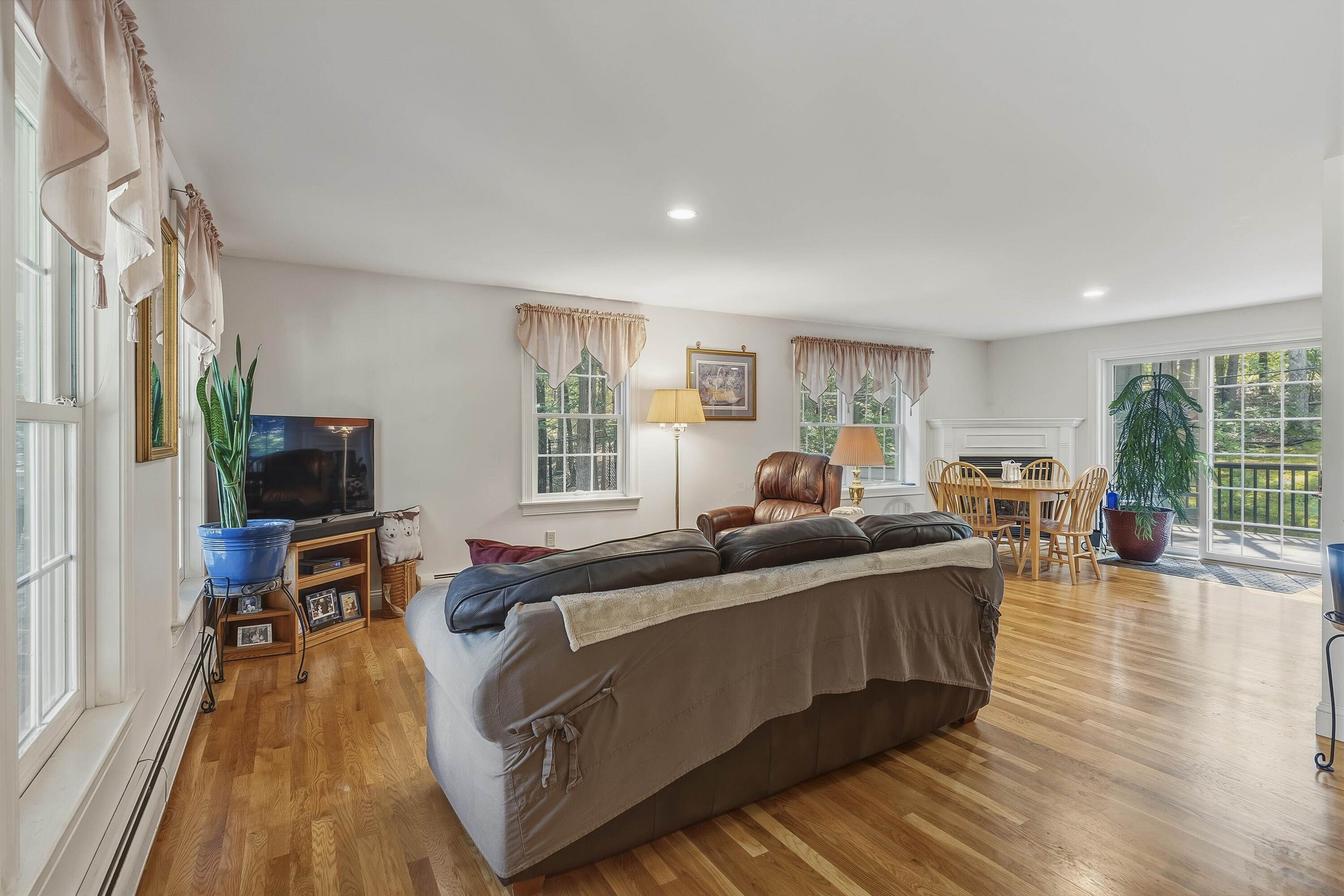 6 Silver Ridge Drive York, ME 03909 - Photo 10 of 57 6 Silver Ridge Dr_112