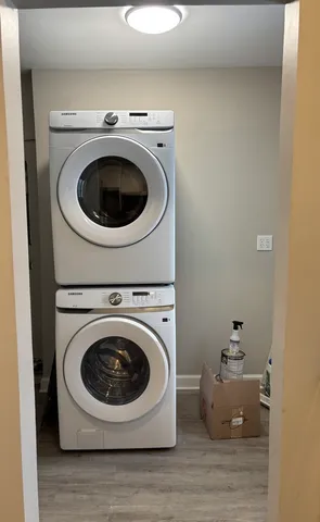 $2,950 | 5552 Lyman Avenue, Downers Grove, IL 60516