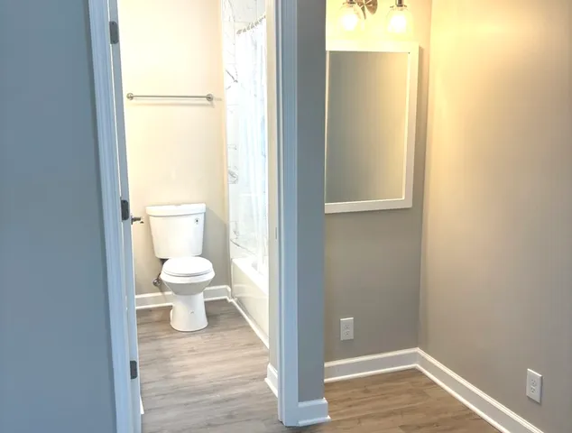 $2,950 | 5552 Lyman Avenue, Downers Grove, IL 60516