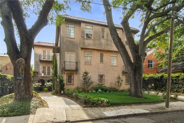 $2,400 | 1616 Soniat Street, Unit D, New Orleans, LA 70115