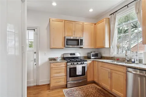 $2,400 | 1616 Soniat Street, Unit D, New Orleans, LA 70115