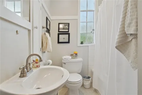 $2,400 | 1616 Soniat Street, Unit D, New Orleans, LA 70115