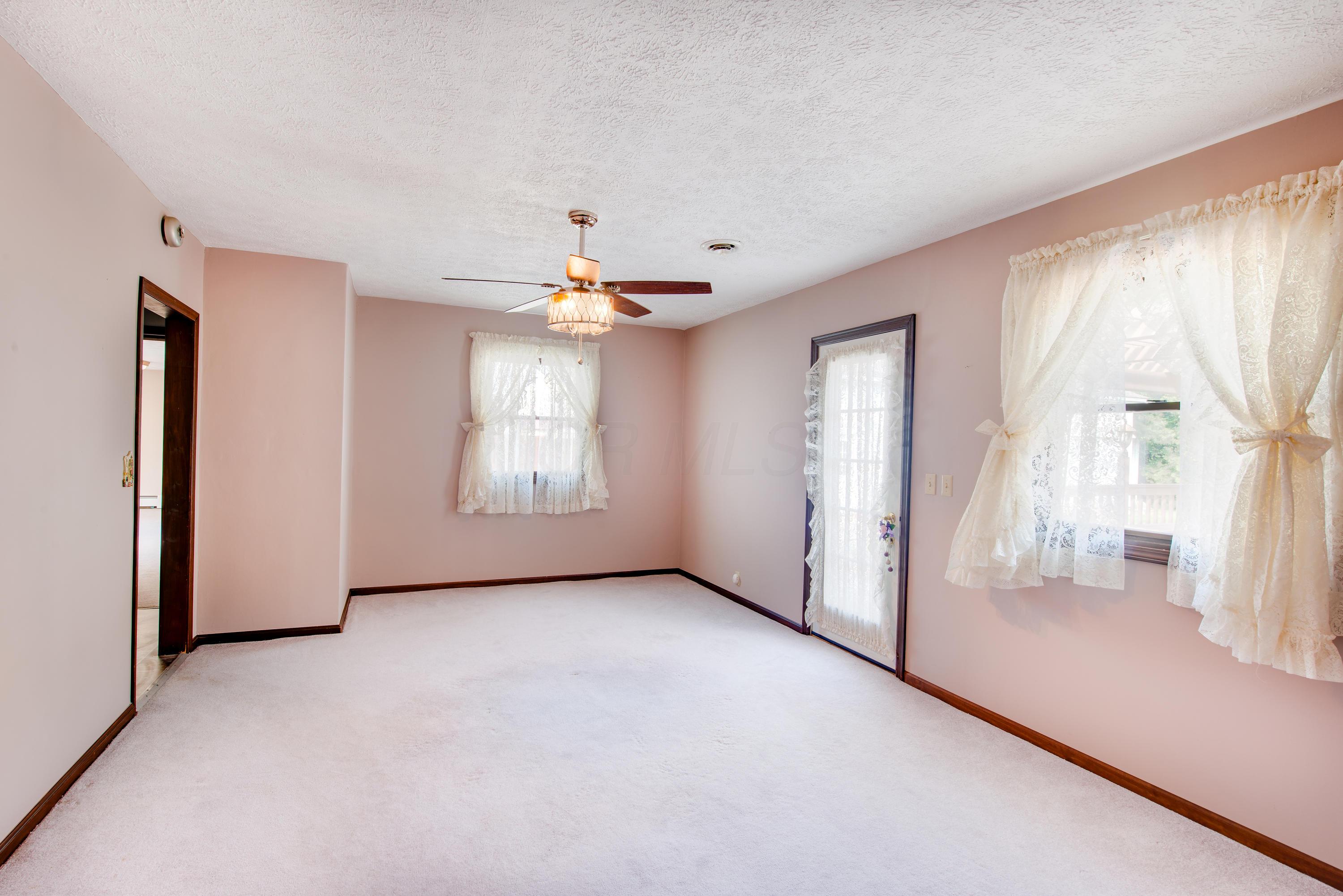 9030 Kinney Road Mount Vernon, OH 43050 - Photo 11 of 22 Gallery Image 11