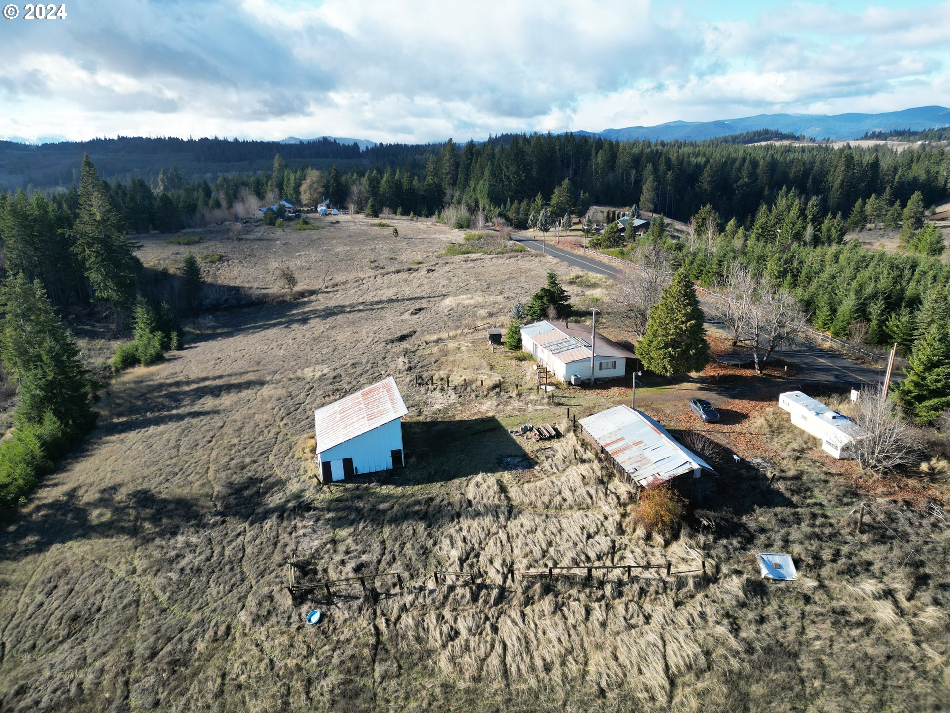 232 Bates Road White Salmon, WA 98672 - Photo 5 of 26 Gallery Image 5