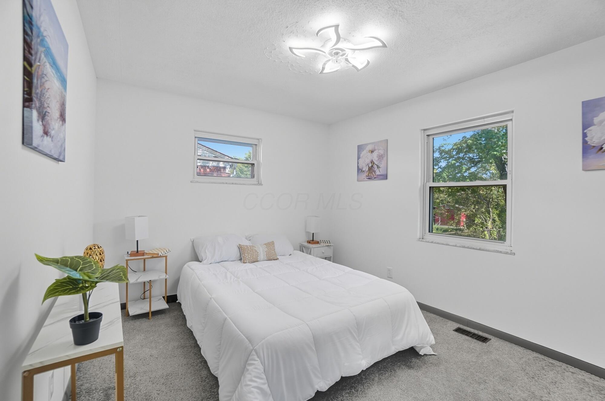 1782 Newfield Road Columbus, OH 43209 - Photo 20 of 49 019