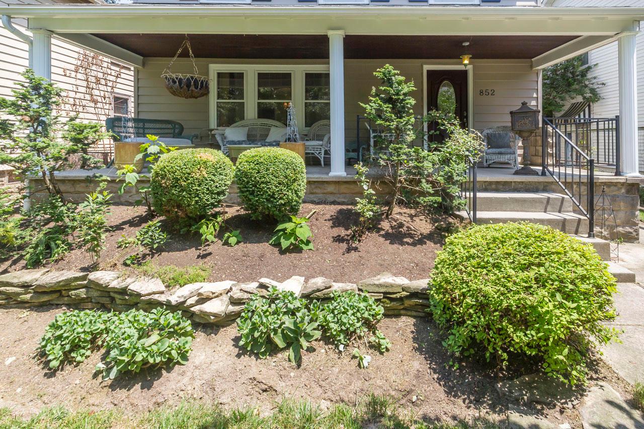 852 South Cassingham Road Columbus, OH 43209 - Photo 12 of 73