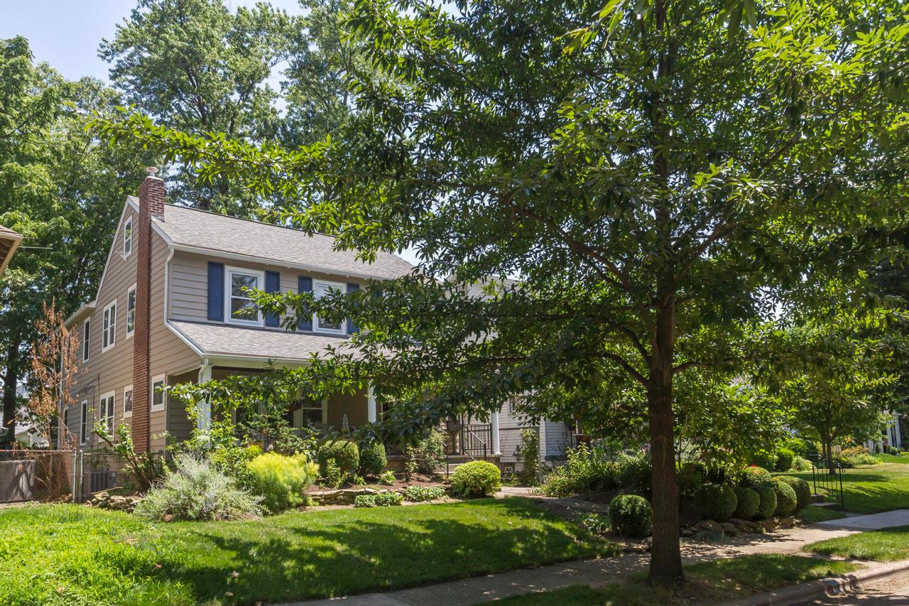 852 South Cassingham Road Columbus, OH 43209 - Photo 3 of 73