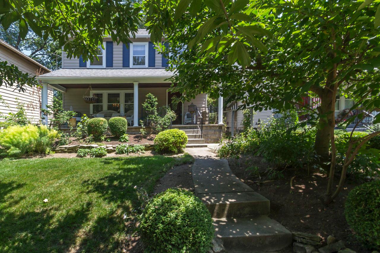 852 South Cassingham Road Columbus, OH 43209 - Photo 6 of 73