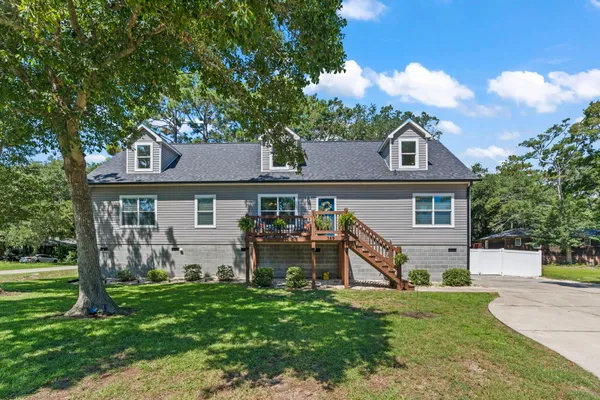 $585,000 | 389 2nd Avenue South, Murrells Inlet, SC 29576