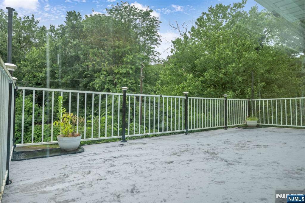 234 Liberty Road Teaneck, NJ 07666 - Photo 6 of 25