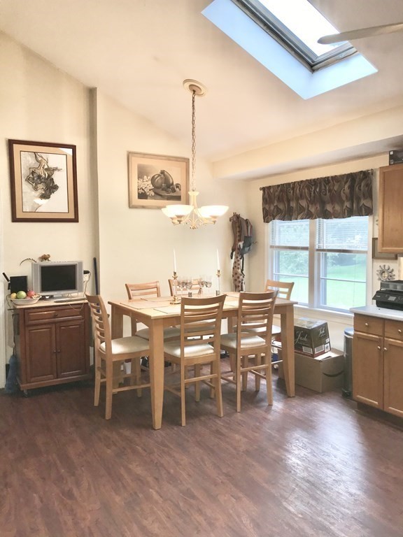 102 Stoneleigh Road Holden, MA 01520 - Photo 9 of 22 Gallery Image 9