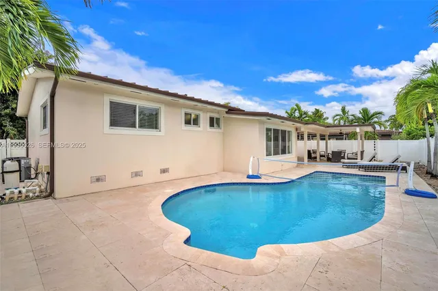 $840,000 | 851 Bluebird Avenue, Miami Springs, FL 33166