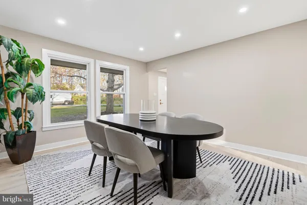 $1,199,990 | 1840 Post Oak Trail, Reston, VA 20191