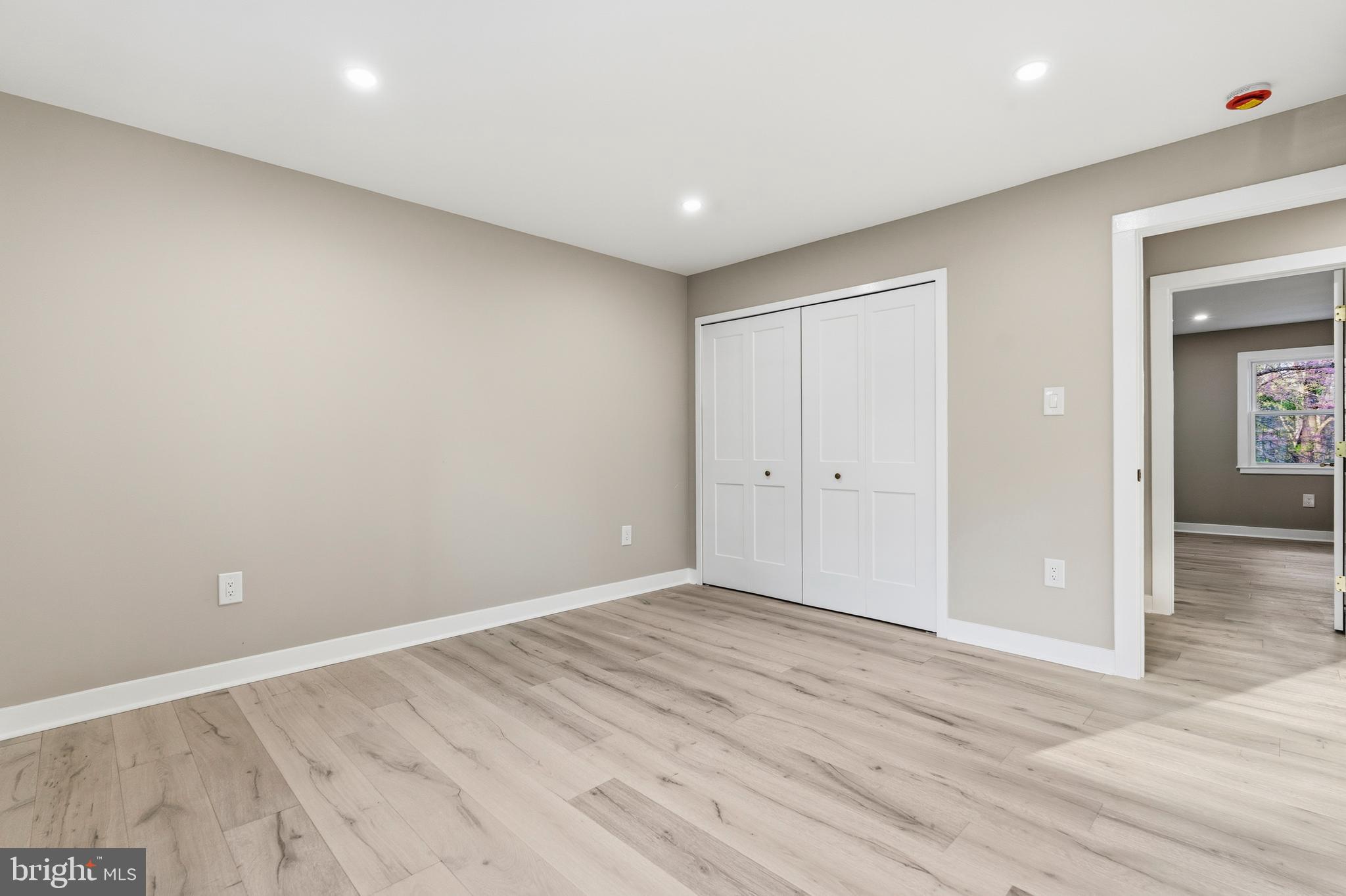 1840 Post Oak Trail Reston, VA 20191 - Photo 31 of 47 a view of empty room