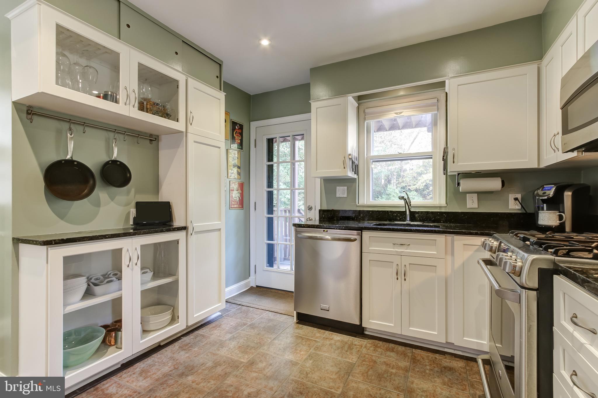 405 Mansfield Road Silver Spring, MD 20910 - Photo 18 of 47 Recently Renovated Kitchen