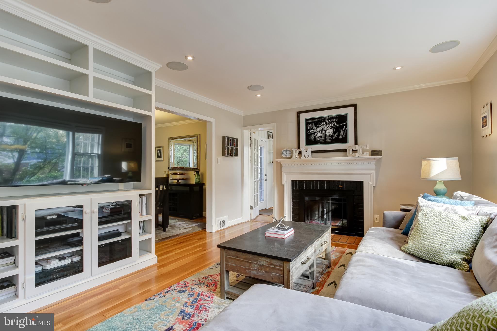 405 Mansfield Road Silver Spring, MD 20910 - Photo 6 of 47 Featuring a wood burning fireplace