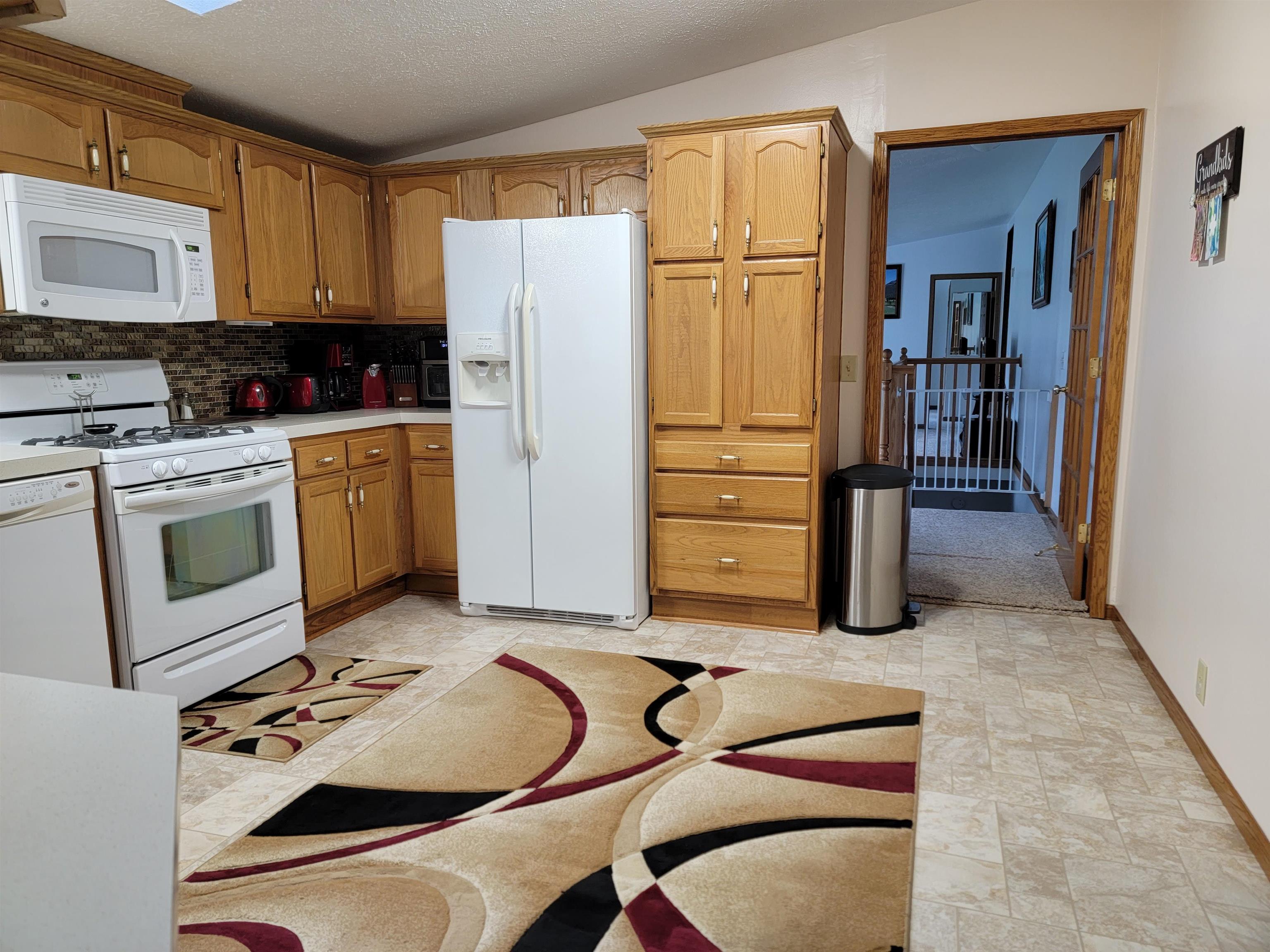 13285 Elms Road Birch Run, MI 48415 - Photo 13 of 48