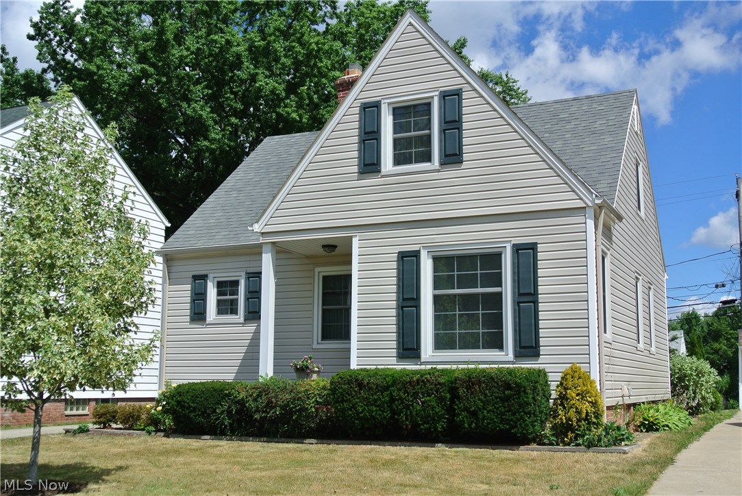 13519 Thraves Road Cleveland, OH 44125 - Photo 30 of 30 Lots of curb appeal