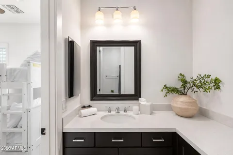 $1,699,000 | 4201 East Cheery Lynn Road, Phoenix, AZ 85018