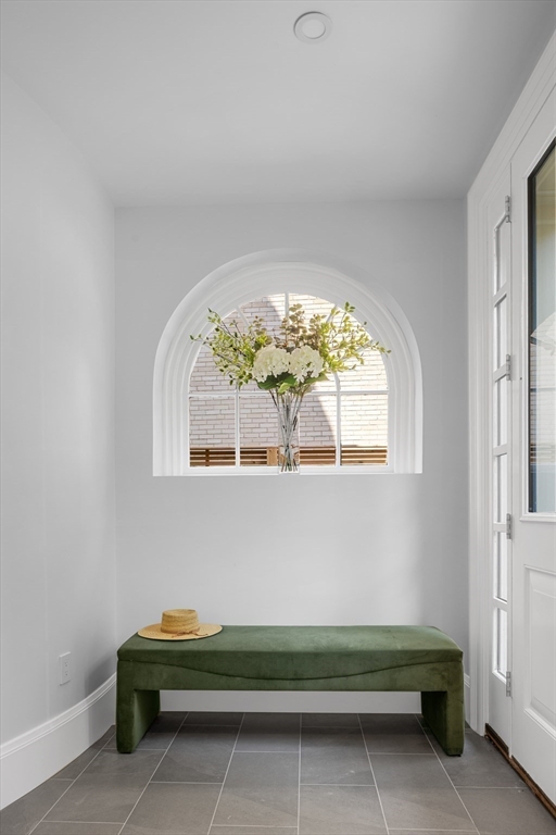 24-26 Littell Road, Unit 26 Brookline, MA 02446 - Photo 4 of 26 Gallery Image 4