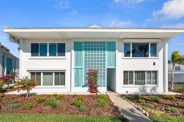 $1,145,000 | 5400 Gulf Drive, Unit 32, Holmes Beach, FL 34217